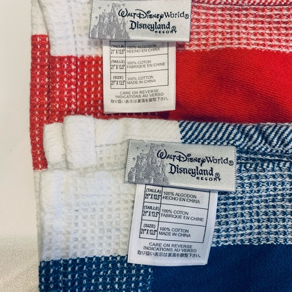 3/$25β¨ NWOT. β€οΈ Disney Kitchen Cleaners Towels π - Picture 2 of 3
